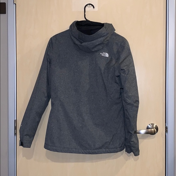 The North Face Grey Skiing Outdoor Jacket - Picture 2 of 6